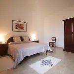 Residenza Maria Antonia - Historical Apartment *