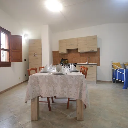 Residenza Maria Antonia - Historical Apartamento Orosei