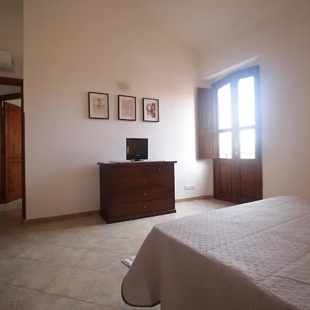 Residenza Maria Antonia - Historical Apartamento Orosei