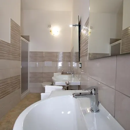 Residenza Maria Antonia - Historical Apartment *