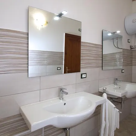Residenza Maria Antonia - Historical Apartamento Orosei