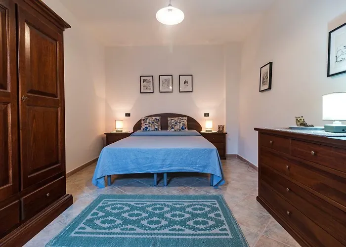 Residenza Maria Antonia - Historical Apartamento Orosei